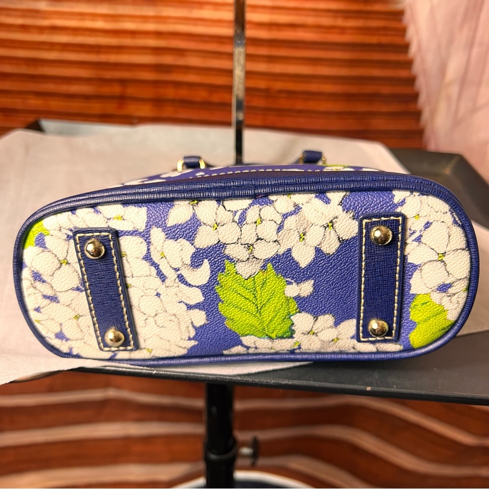 Dooney & Bourke Hydrangea Monogram Bitsy Bag In W… - image 5